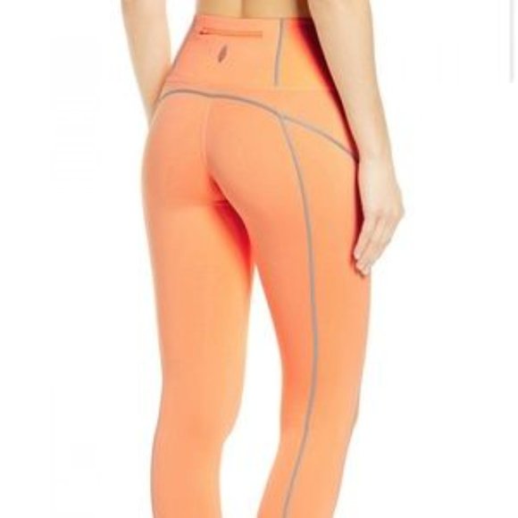 A SET: Free People Movement XS crop, S legging - Picture 3 of 3